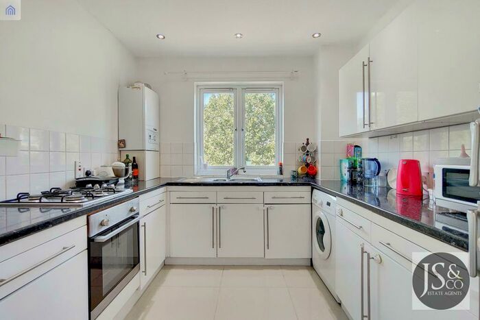 1 Bedroom Flat To Rent In Deptford Wharf, Surrey Quays, London, SE8