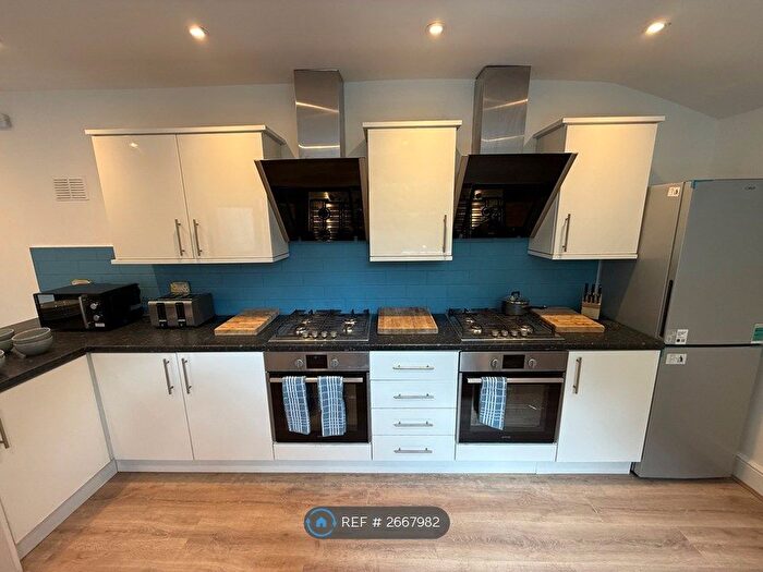 8 Bedroom Terraced House To Rent In Greenbank Road, Liverpool, L18