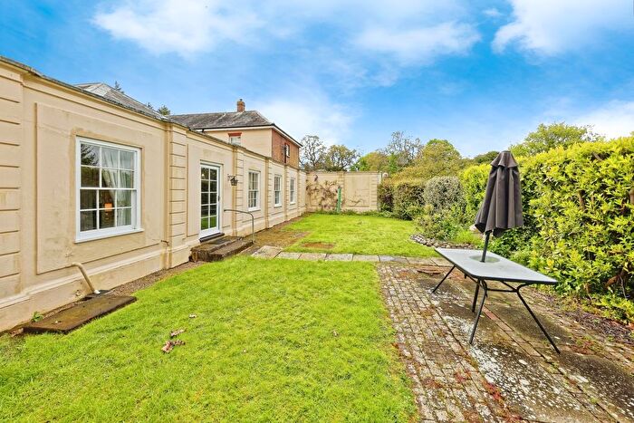 2 Bedroom Bungalow For Sale In Lees Court, Sheldwich Lees, Faversham, Kent, ME13