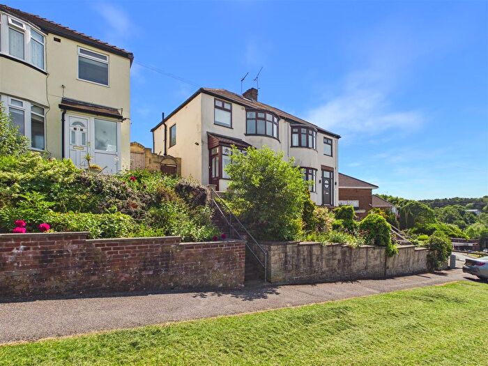 3 Bedroom Semi-Detached House For Sale In Holmley Lane, Dronfield, S18