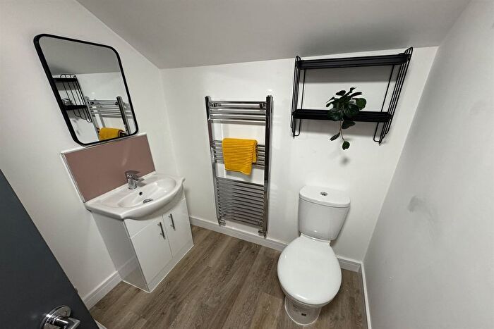 1 Bedroom Flat To Rent In Wollaton Rd, Beeston, NG9