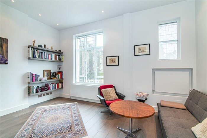 2 Bedroom Flat To Rent In Canfield Gardens, South Hampstead, NW6