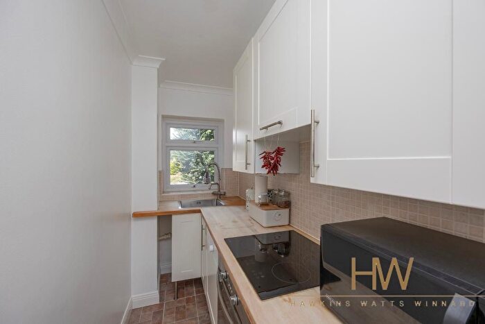 1 Bedroom Flat For Sale In Cornwall Court, Wilbury Avenue, Hove, BN3