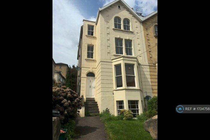 2 Bedroom Flat To Rent In Cotham Brow, Bristol, BS6