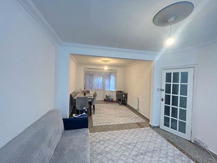 4 Bedroom Terraced House To Rent In Turkey Street, Enfield, EN3