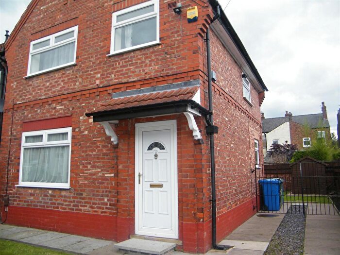 3 Bedroom Semi-Detached House To Rent In Princess Street, Altrincham, WA14