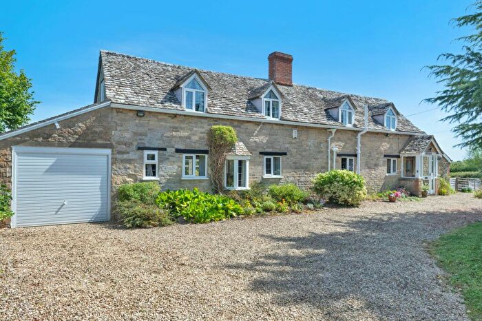 3 Bedroom Detached House For Sale In Chapel Lane, Northmoor, OX29