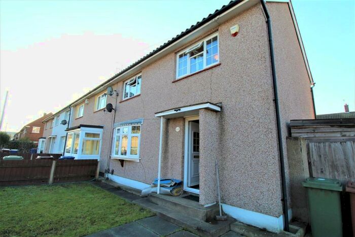 3 Bedroom Terraced House To Rent In Ottawa Road, Tilbury, RM18