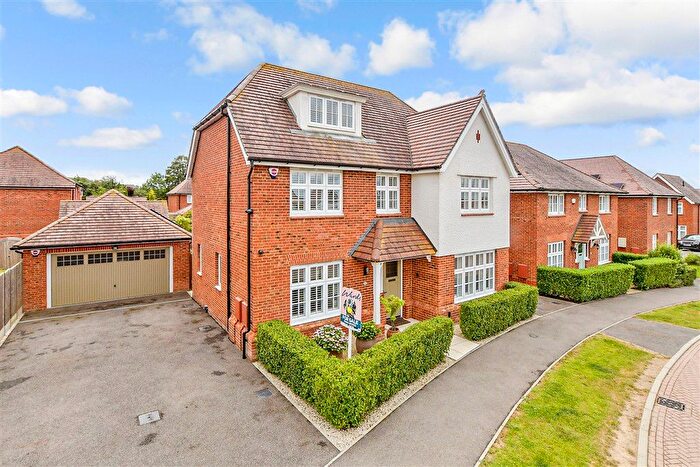 5 Bedroom Detached House For Sale In Admiral Way, Marden, Kent, TN12
