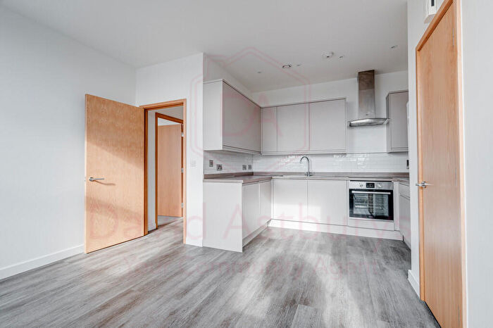 1 Bedroom Apartment To Rent In Akeman House, - Finchley Road, Hampstead, NW3