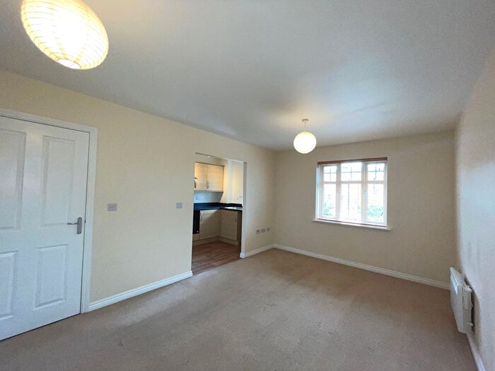 2 Bedroom Flat To Rent In Deacon House, Lichfield, WS13