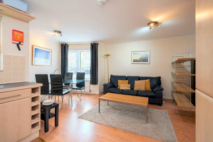1 Bedroom Apartment To Rent In Gilmerton Road, Liberton, Edinburgh, EH17