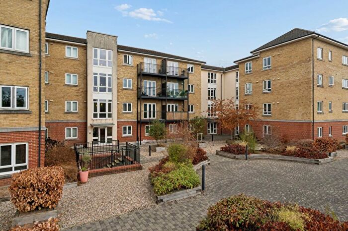 2 Bedroom Flat For Sale In Tadros Court, High Wycombe, HP13