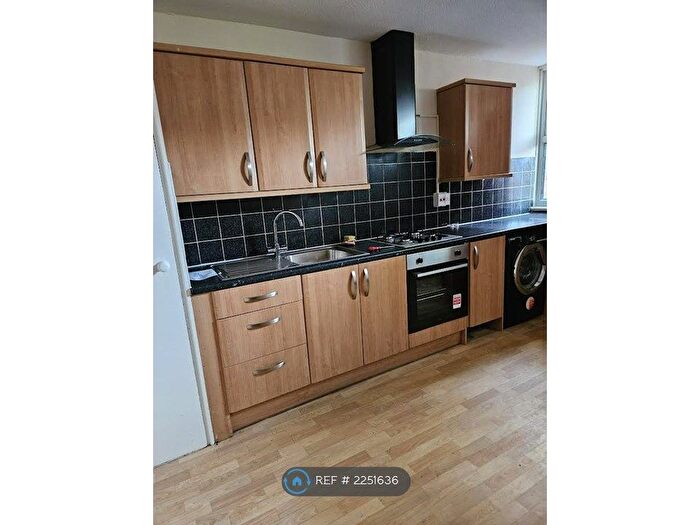 3 Bedroom Terraced House To Rent In Booth Close, Thamesmead, London, SE28