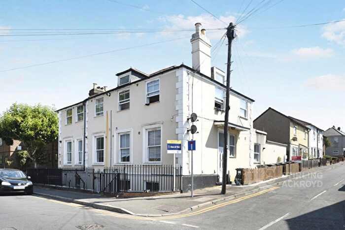 2 Bedroom Apartment To Rent In Albert Road, St. Mary Cray, Orpington, BR5