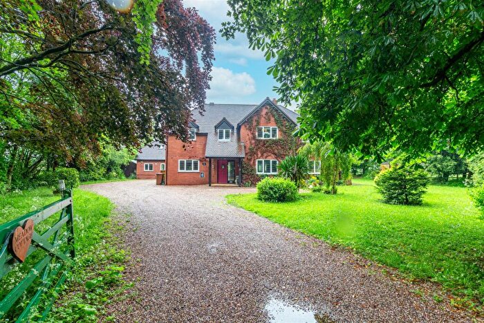 5 Bedroom Detached House For Sale In Benton Green Lane, Berkswell, CV7