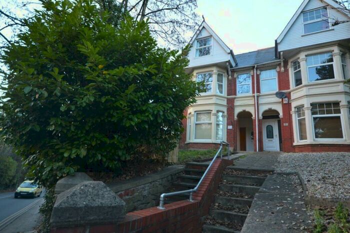 1 Bedroom Flat To Rent In Old Town, Kingshill Road, SN1