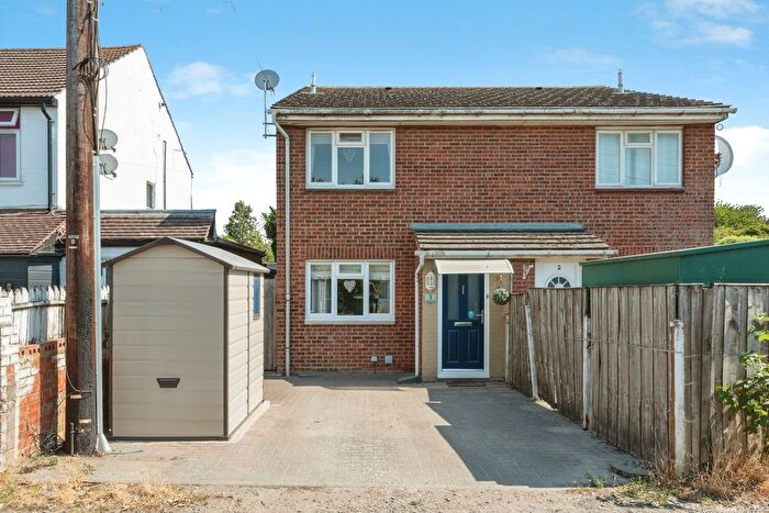 1 Bedroom End Terrace House For Sale In Ruxley Mews, Epsom, Surrey, KT19