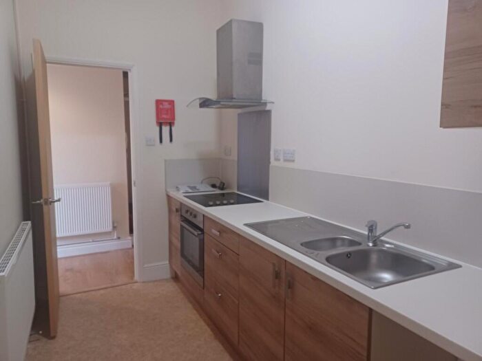 1 Bedroom Flat To Rent In High Street, Lincoln, Lincolnshire, LN5