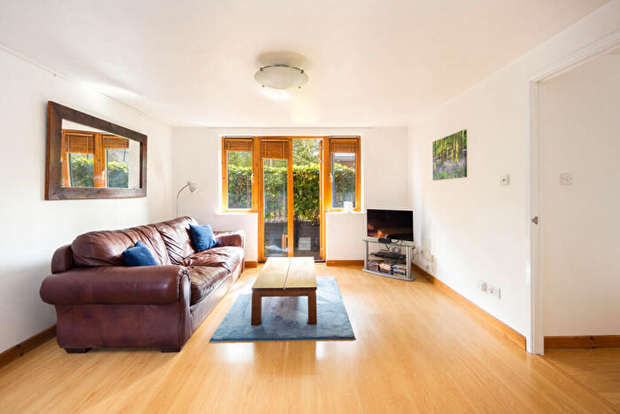 2 Bedroom Flat For Sale In Nichols Court, Cremer Street, London, E2