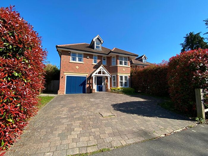 5 Bedroom Detached House For Sale In Coley Avenue, Woking, GU22