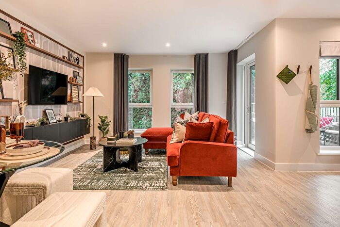 2 Bedroom Flat For Sale In North Gate Park, St Ann's Road, Haringey, N15