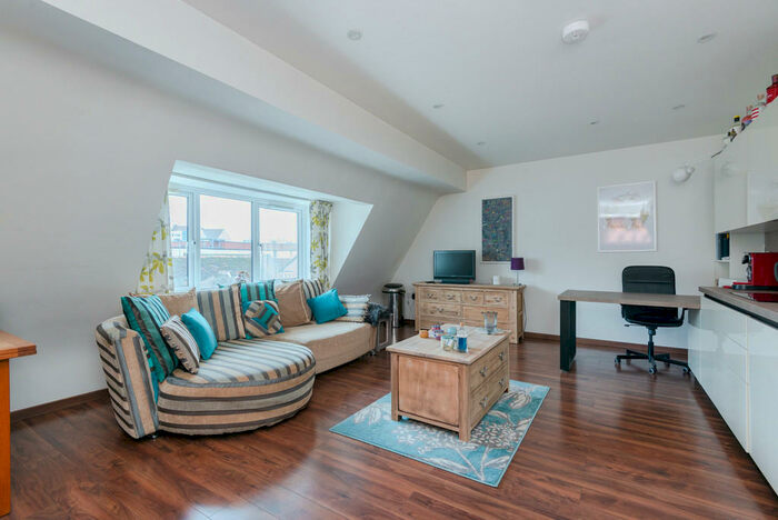 1 Bedroom Apartment To Rent In Central Abingdon, OX14