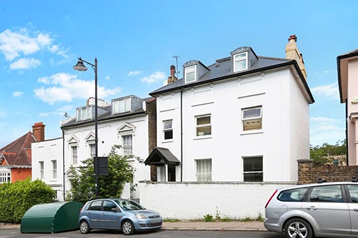 2 Bedroom Flat To Rent In Gipsy Hill, London, SE19