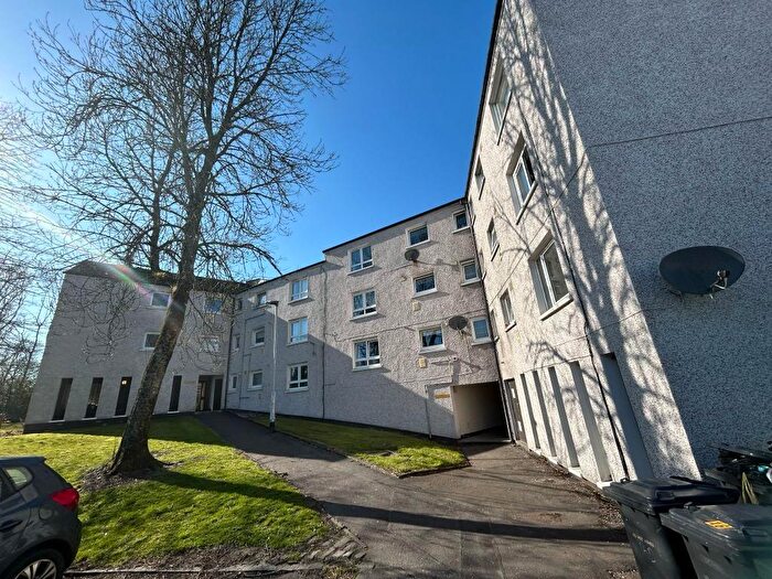3 Bedroom Flat To Rent In Tarbolton Road, Kildrum, Cumbernauld, G67