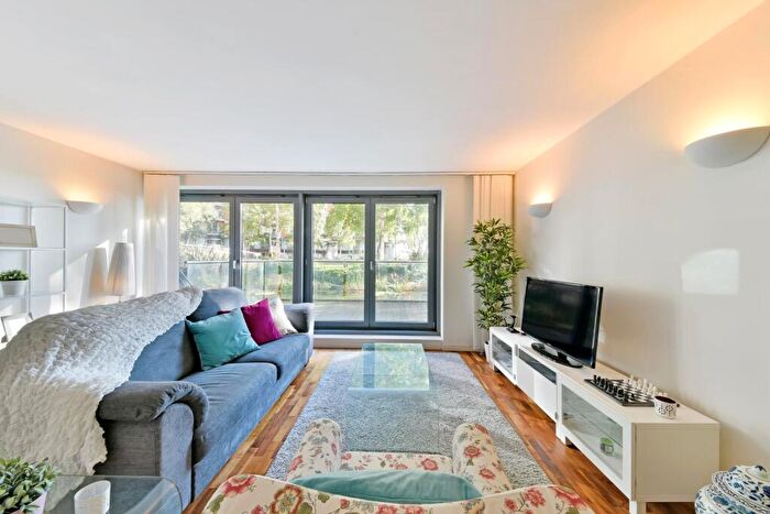 2 Bedroom Apartment For Sale In New Providence Wharf, Canary Wharf, London, E14