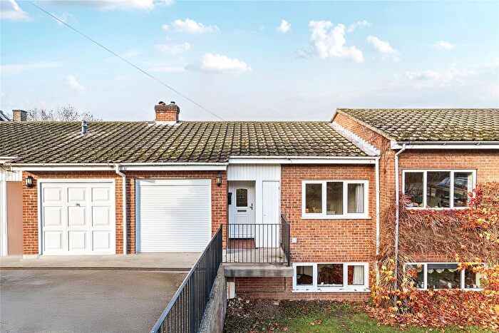 3 Bedroom Terraced House For Sale In Mount Pleasant, Biggin Hill, Westerham, TN16