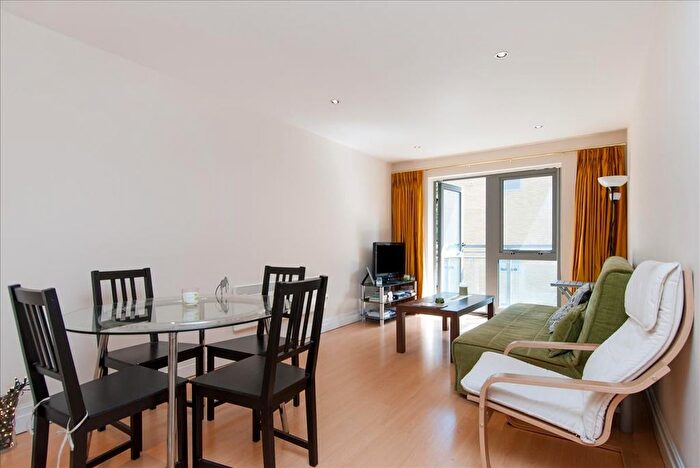 2 Bedroom Flat To Rent In Hoxton Square, Shoreditch, N1