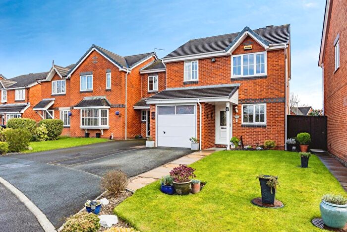 3 Bedroom Detached House For Sale In Lincoln Court, Dalton, Huddersfield, West Yorkshire, HD5