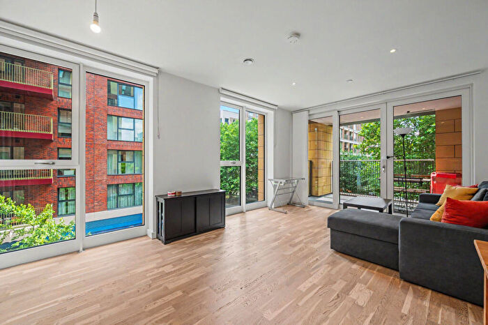 2 Bedroom Flat For Sale In Heygate Street, London, , Elephant And Castle, London, SE17
