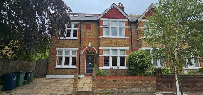 4 Bedroom Property To Rent In Shakespeare Road, London, W7