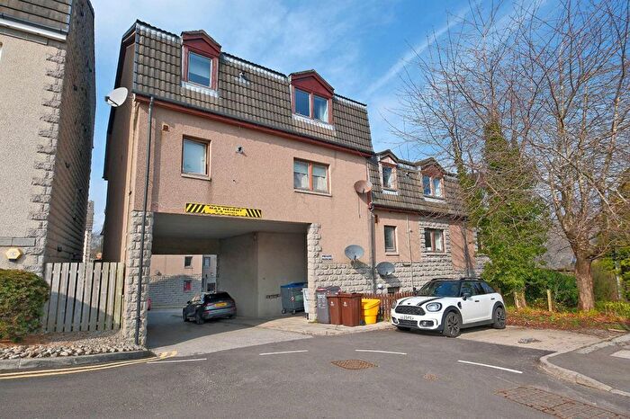2 Bedroom Flat To Rent In Riverdale Court, Margaret Place, Aberdeen, AB10