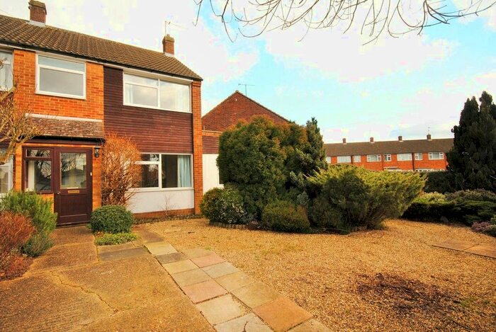 3 Bedroom Terraced House To Rent In Stubbs End Close, Amersham, Buckinghamshire HP6