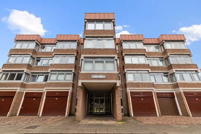 1 Bedroom Flat For Sale In Dudley Court, Lethington Avenue, Shawlands, Glasgow, G41
