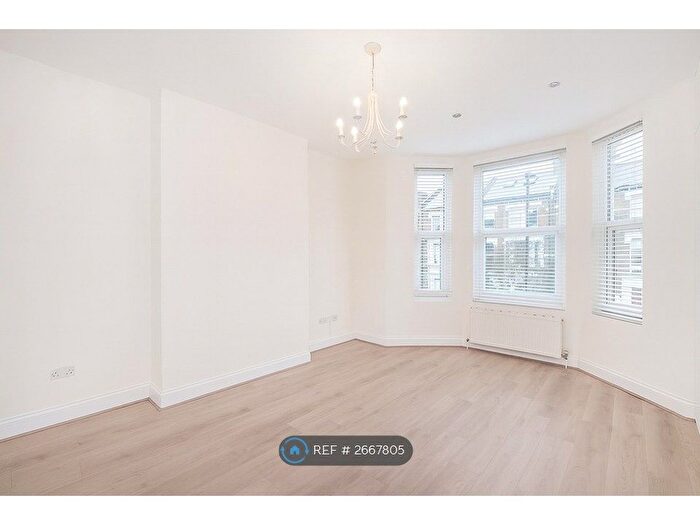 2 Bedroom Flat To Rent In Fernhead Road, London, W9