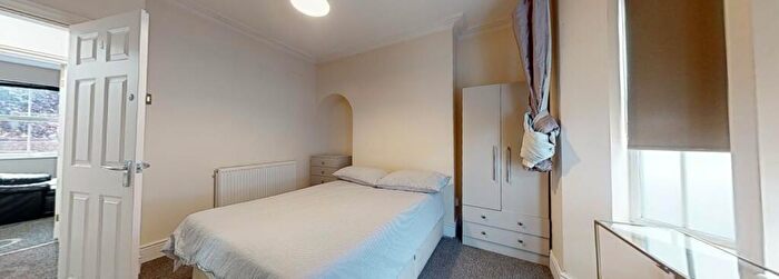 4 Bedroom Terraced House To Rent In South Parade - Bedrooms - Bathrooms, LN1