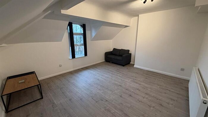 1 Bedroom Apartment To Rent In Mauldeth Road, Withington, M20