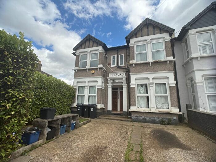 1 Bedroom Flat To Rent In Mayfair Avenue, Ilford, Redbridge, IG1