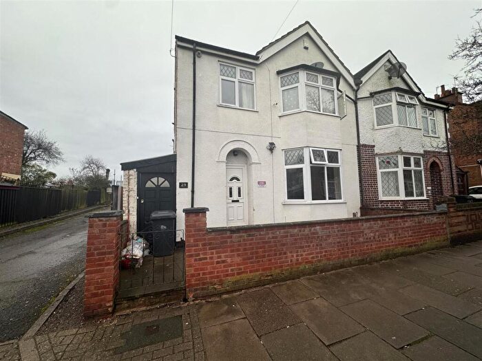 4 Bedroom Semi Detached House For Sale In Sykefield Avenue, Leicester, LE3