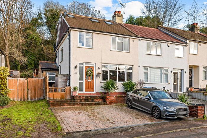 4 Bedroom Semi Detached House For Sale In Johns Walk, Whyteleafe, CR3