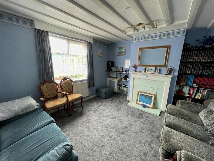 3 Bedroom Semi-Detached House To Rent In Crowther Road, Wolverhampton, WV6