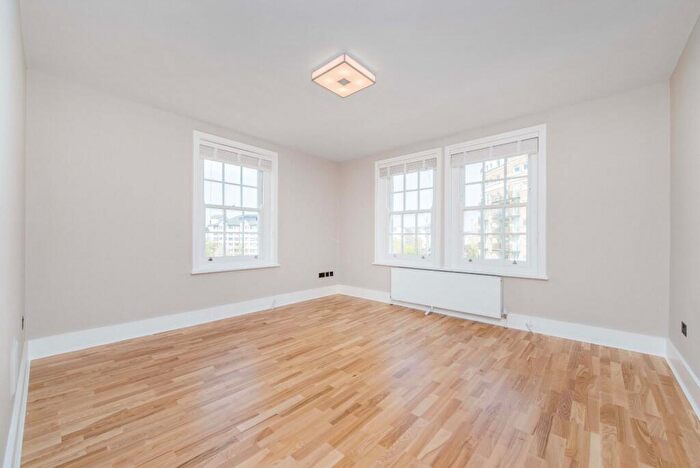 3 Bedroom Flat To Rent In Taunton Place, London, NW1