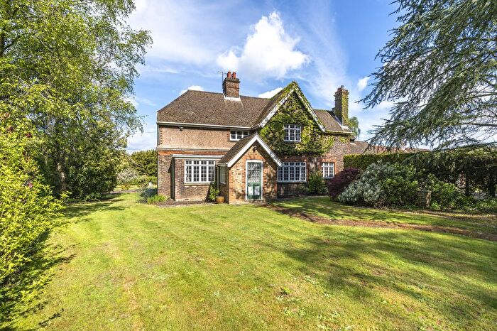 5 Bedroom Detached House For Sale In Arkley, Hertfordshire, EN5
