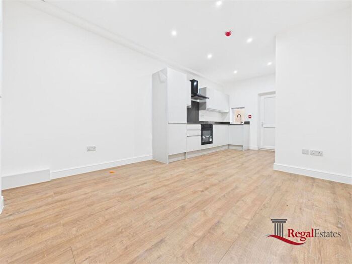 Studio To Rent In Willesden Lane, London, NW6