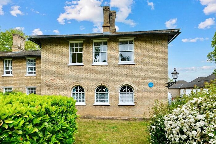 2 Bedroom Flat For Sale In Limes Park, St Ives, Huntingdon, PE27
