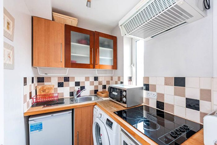 Studio To Rent In Sloane Avenue, Chelsea, London, SW3